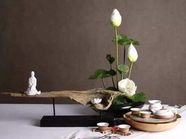 普京传出年出生属什么属相？